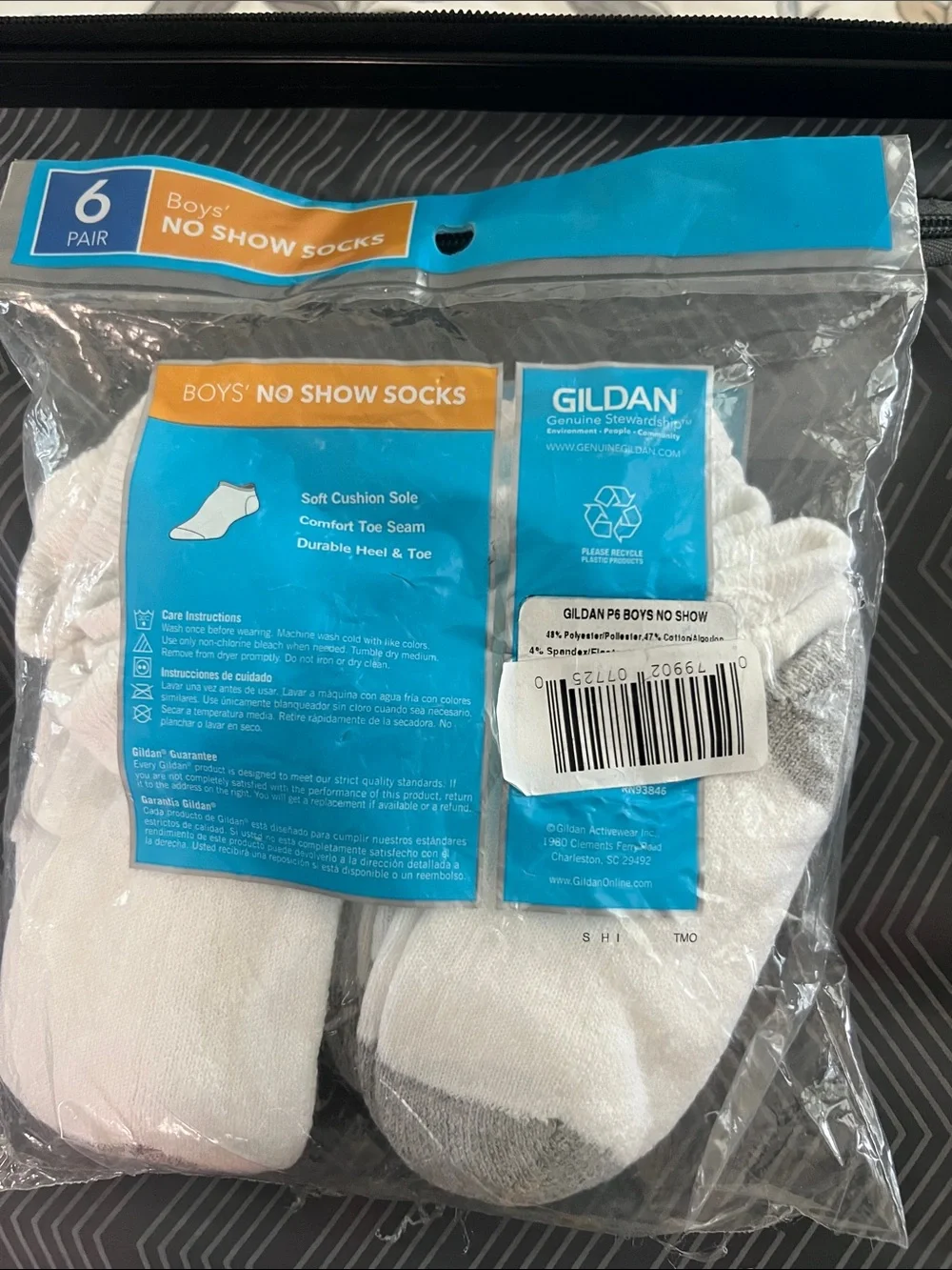 Gildan Boys' No Show Socks - White (6 Pair)